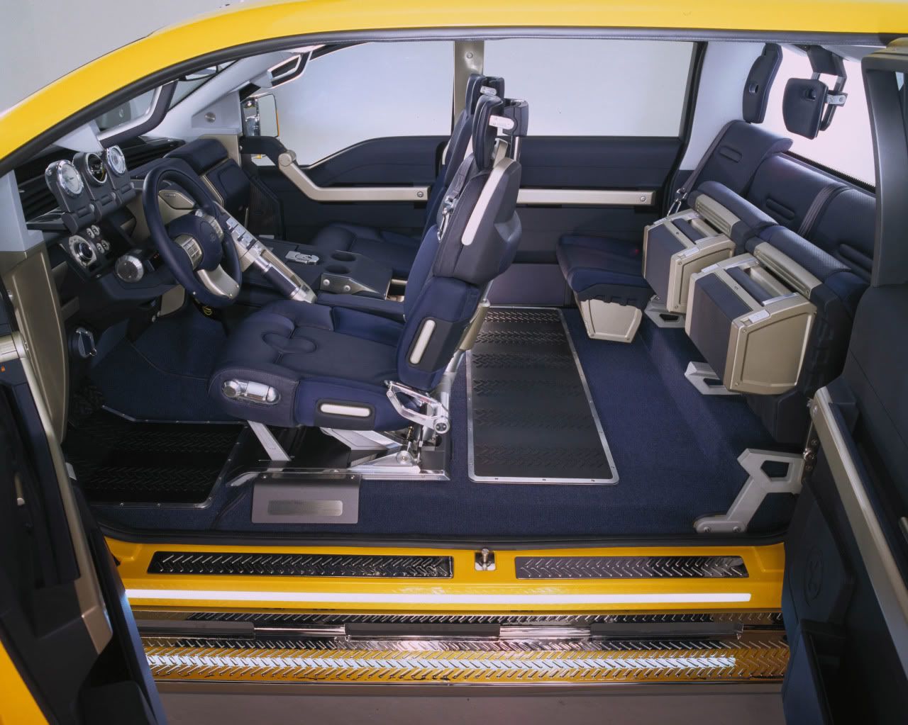 ford-mighty-f-350-tonka-concept-08.jpg