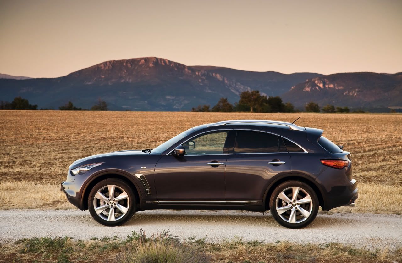 infiniti-ex37-09.jpg