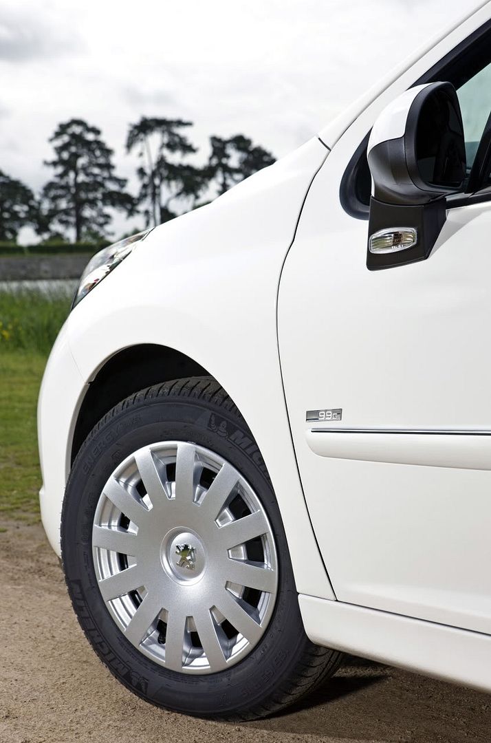 peugeot-207-economique-08.jpg