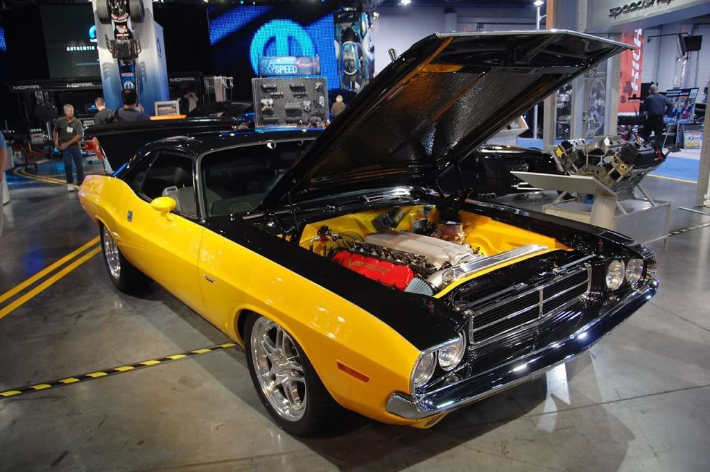 1970Dodgev10challenger.jpg