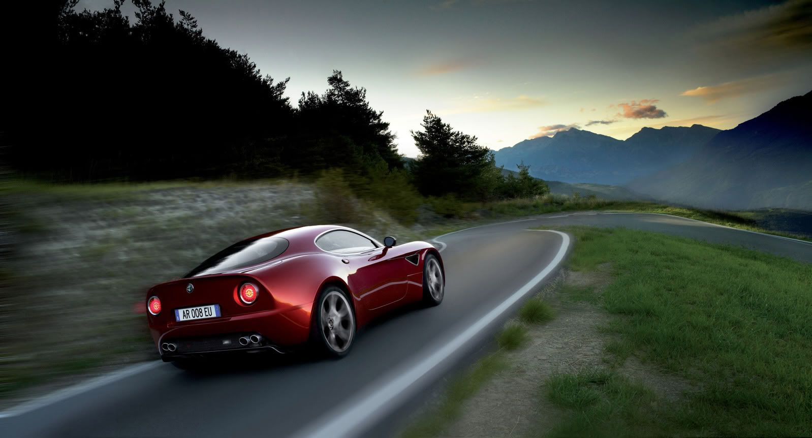 alfa-romeo-8c-competizione_01.jpg