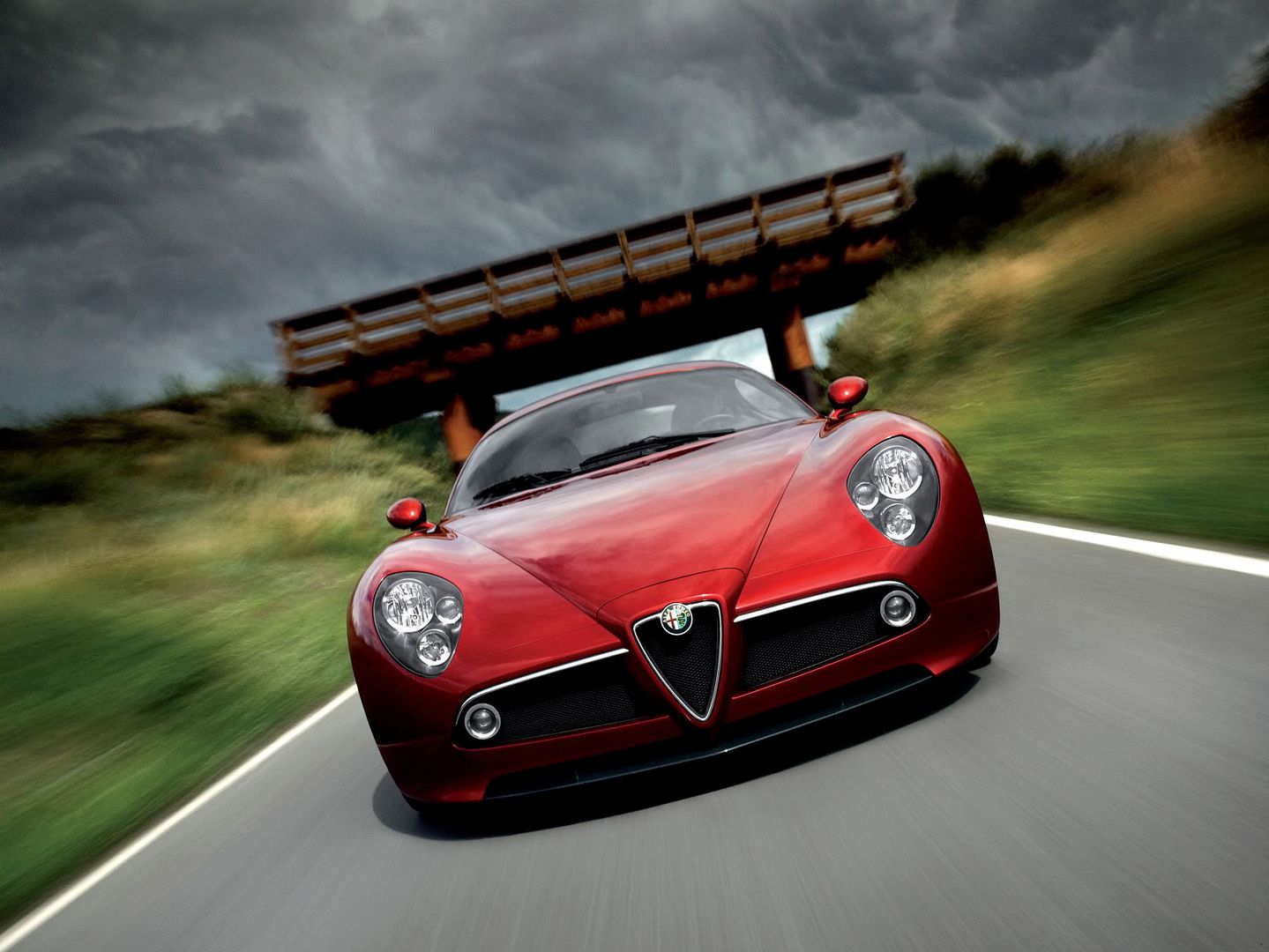 alfa-romeo-8c-competizione_03.jpg