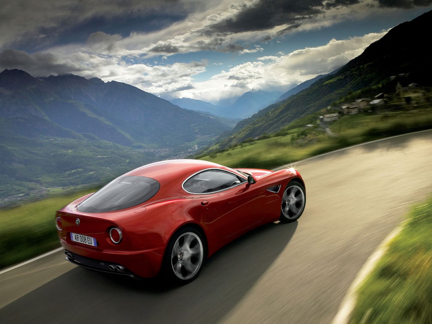 alfa-romeo-8c-competizione_04.jpg