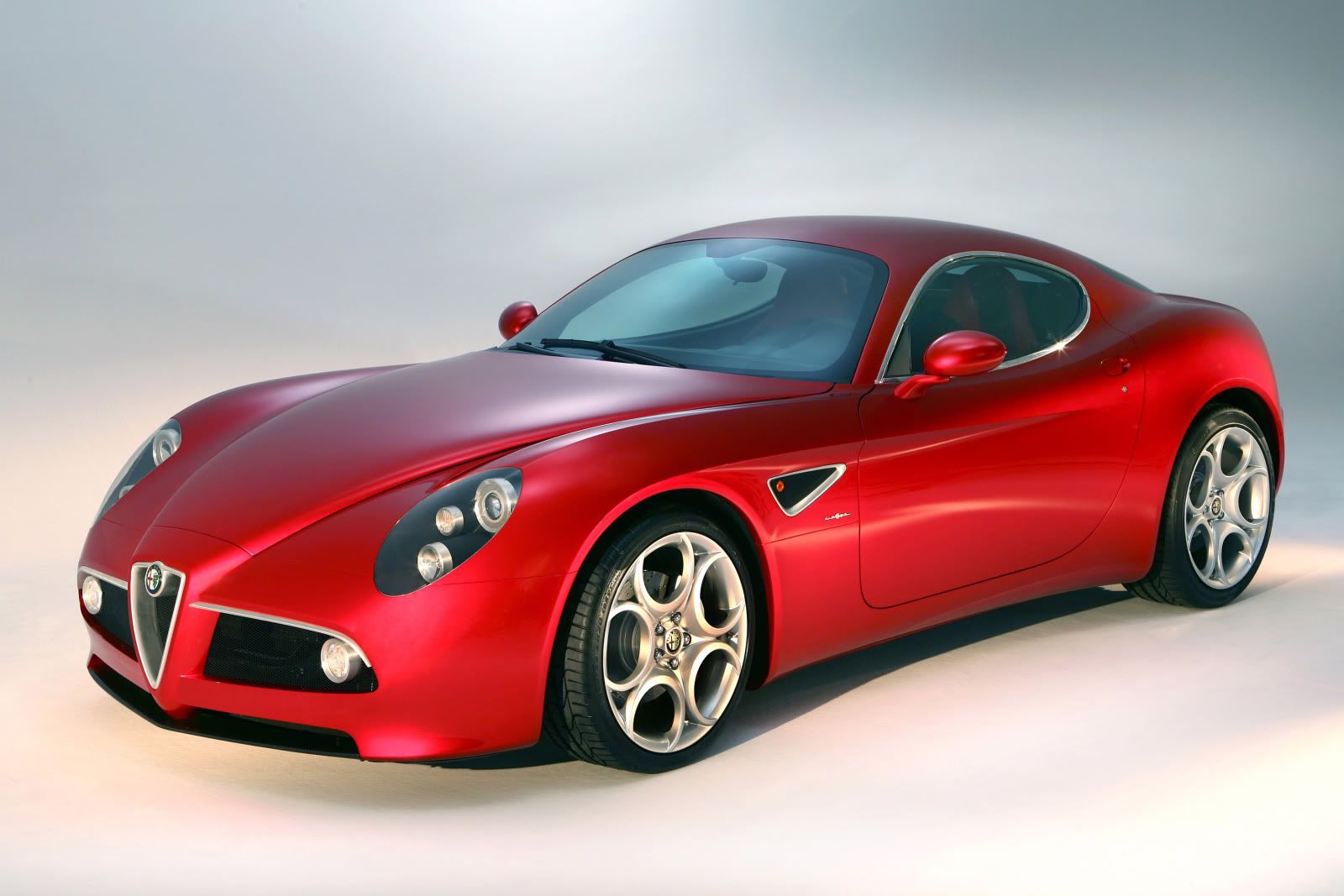 alfa-romeo-8c-competizione_11.jpg