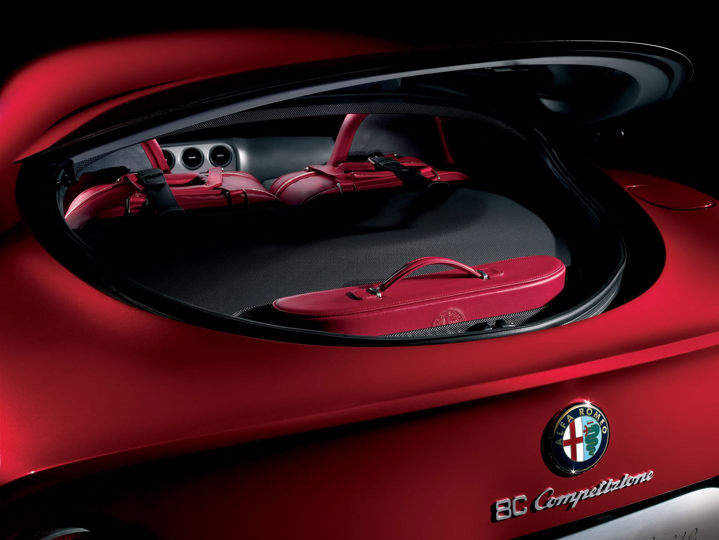 alfa-romeo-8c-competizione_17.jpg