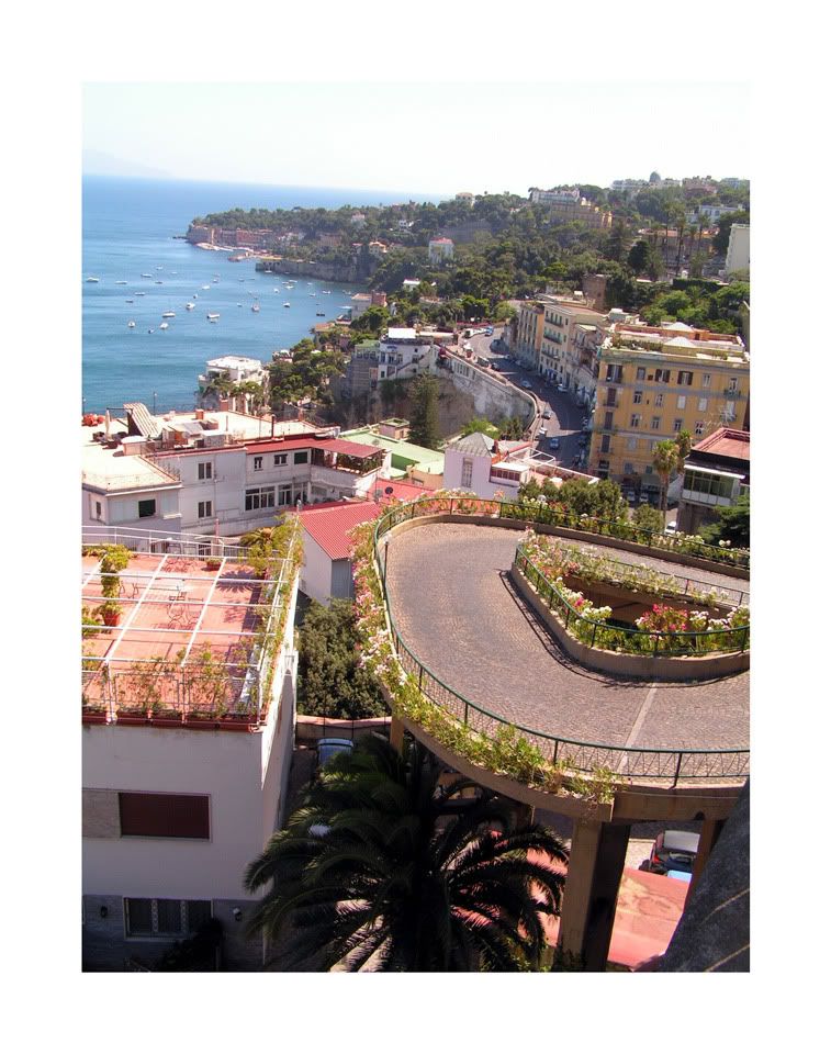napoli_italy1.jpg