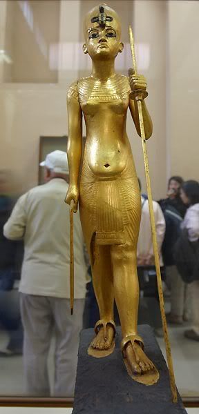 gildedstatueonleopard.jpg
