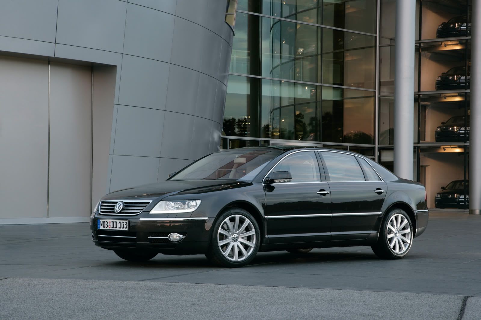 volkswagen-phaeton-2009-03.jpg