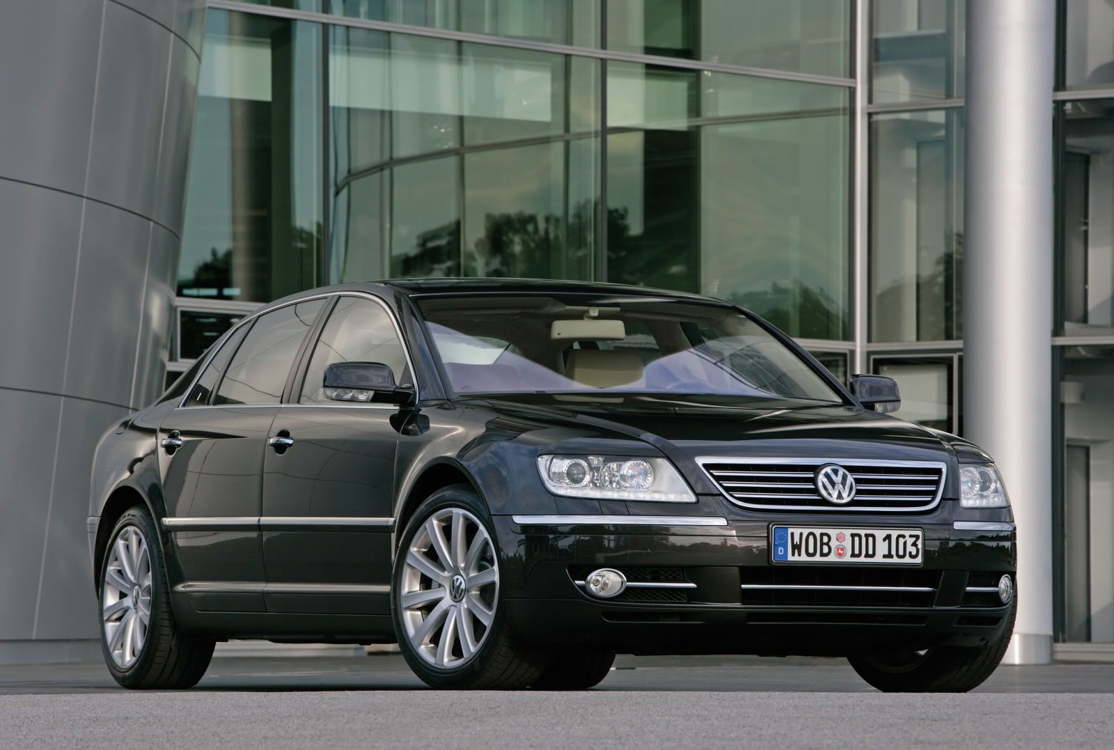 volkswagen-phaeton-2009-06.jpg