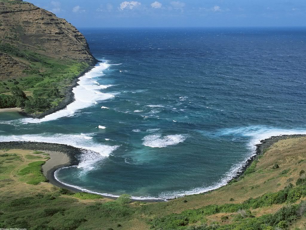 BlackSandBeachonMolokaiHawaii.jpg