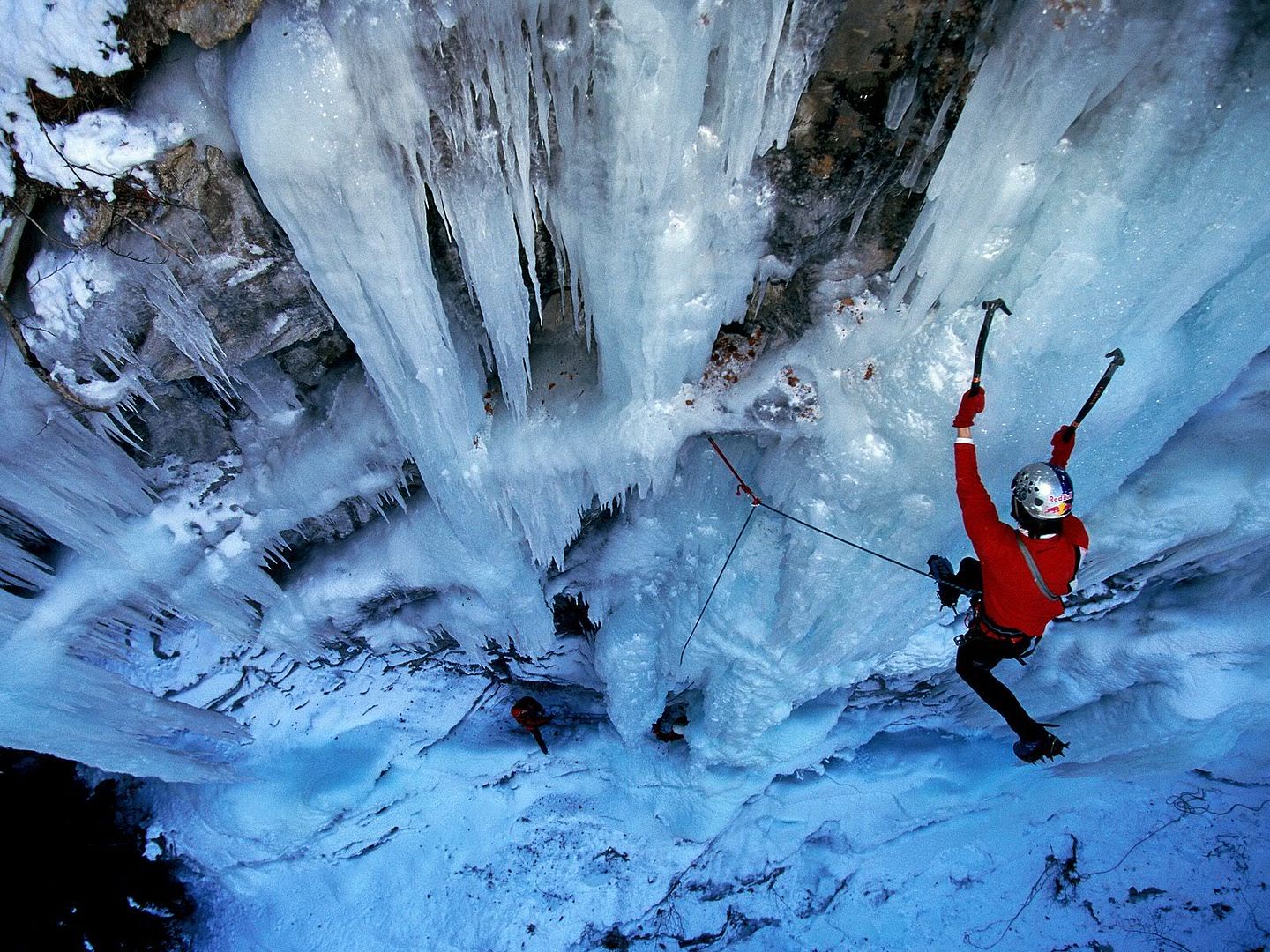 IceClimbingGorgesdeBallandazSavoieF.jpg
