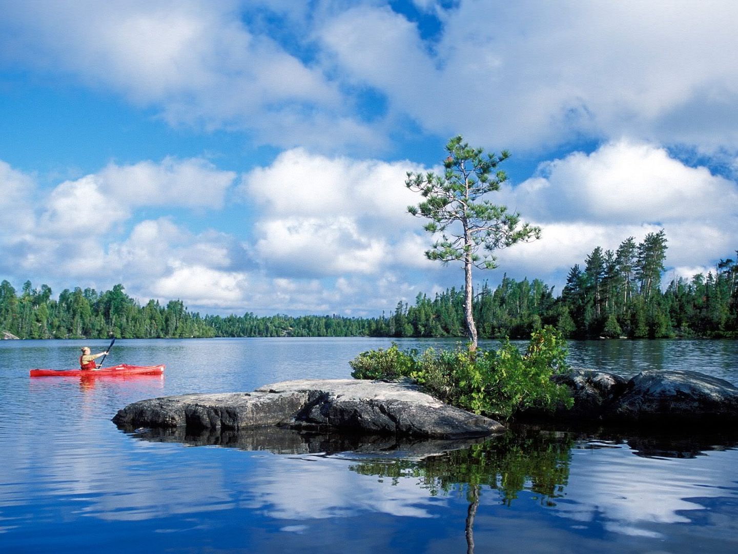 KayakinginBoundaryWatersCanoeAreaWi.jpg