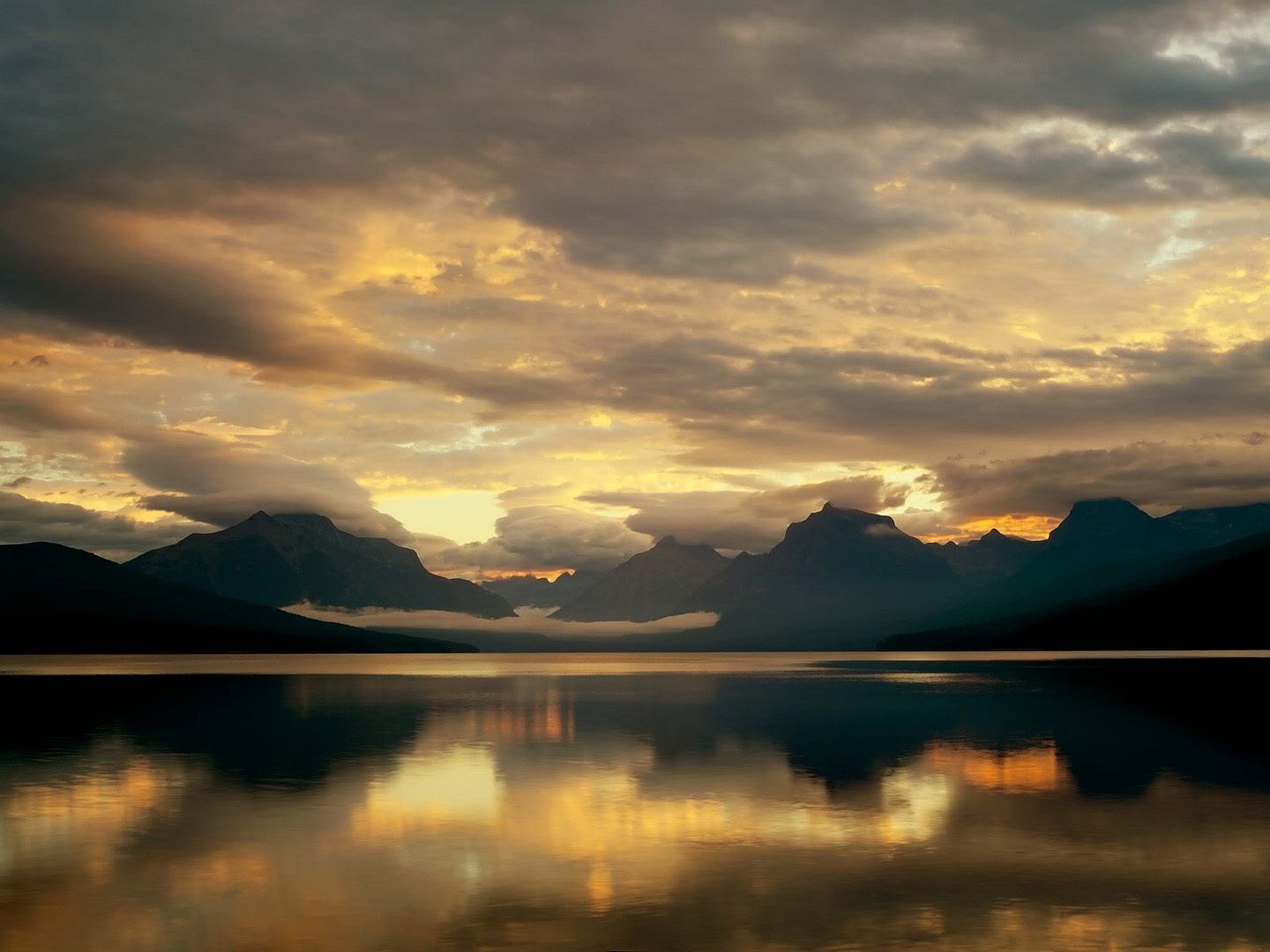 McDonaldLakeGlacierNationalParkMont.jpg