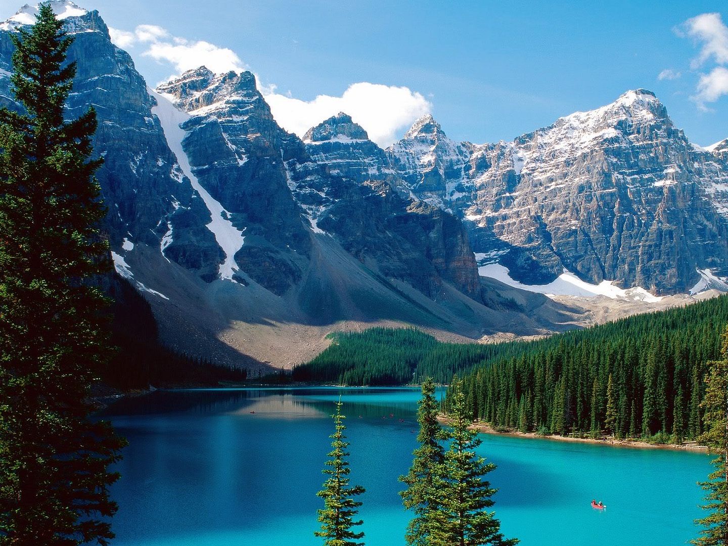 MoraineLakeBanffNationalParkCanada.jpg