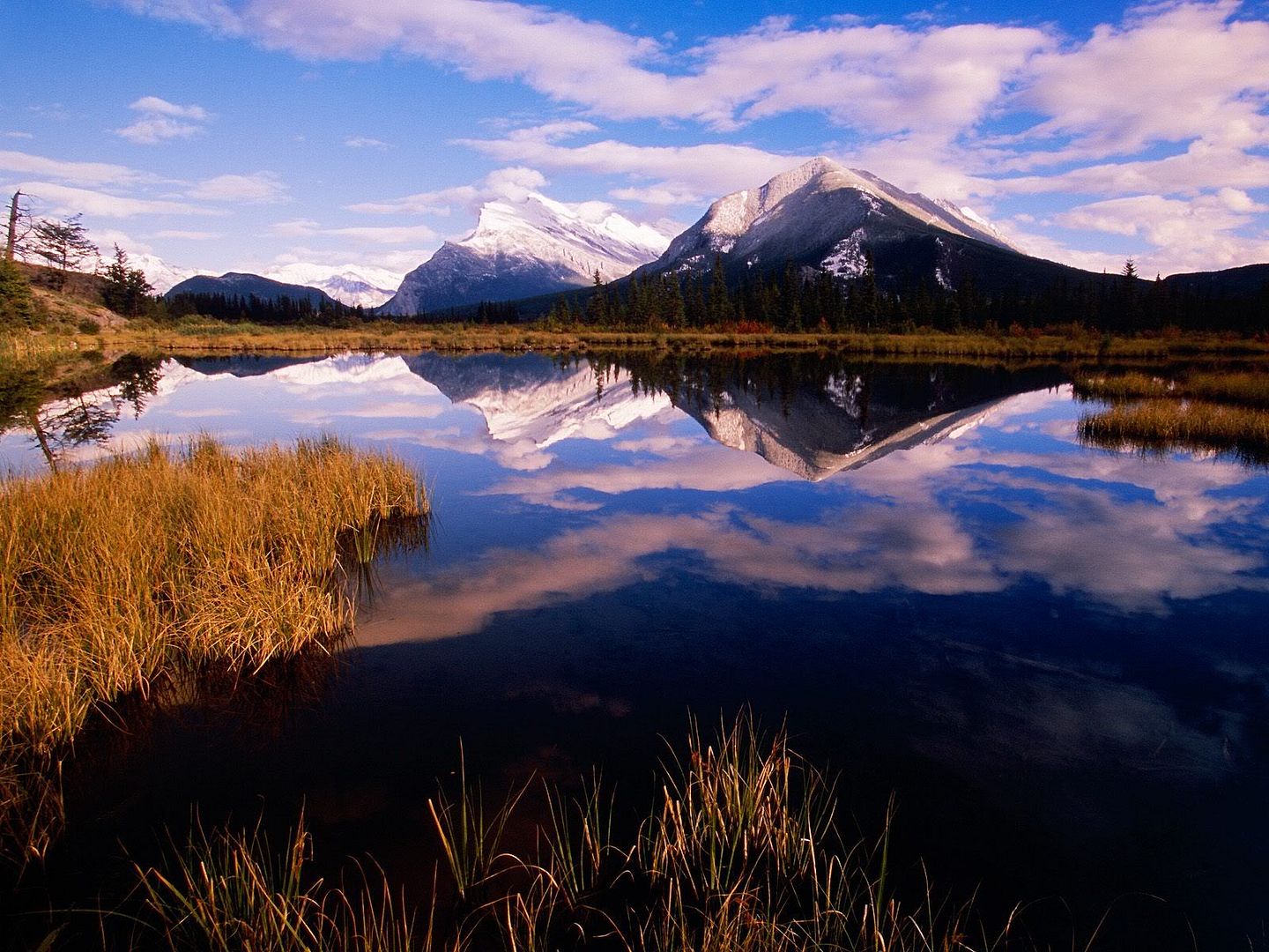 MountRundleFromVermillionLakesBanff.jpg