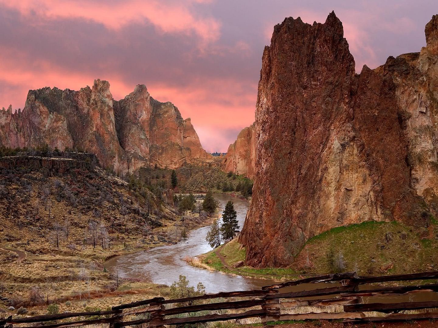 SmithRockStateParkatSunriseOregon.jpg