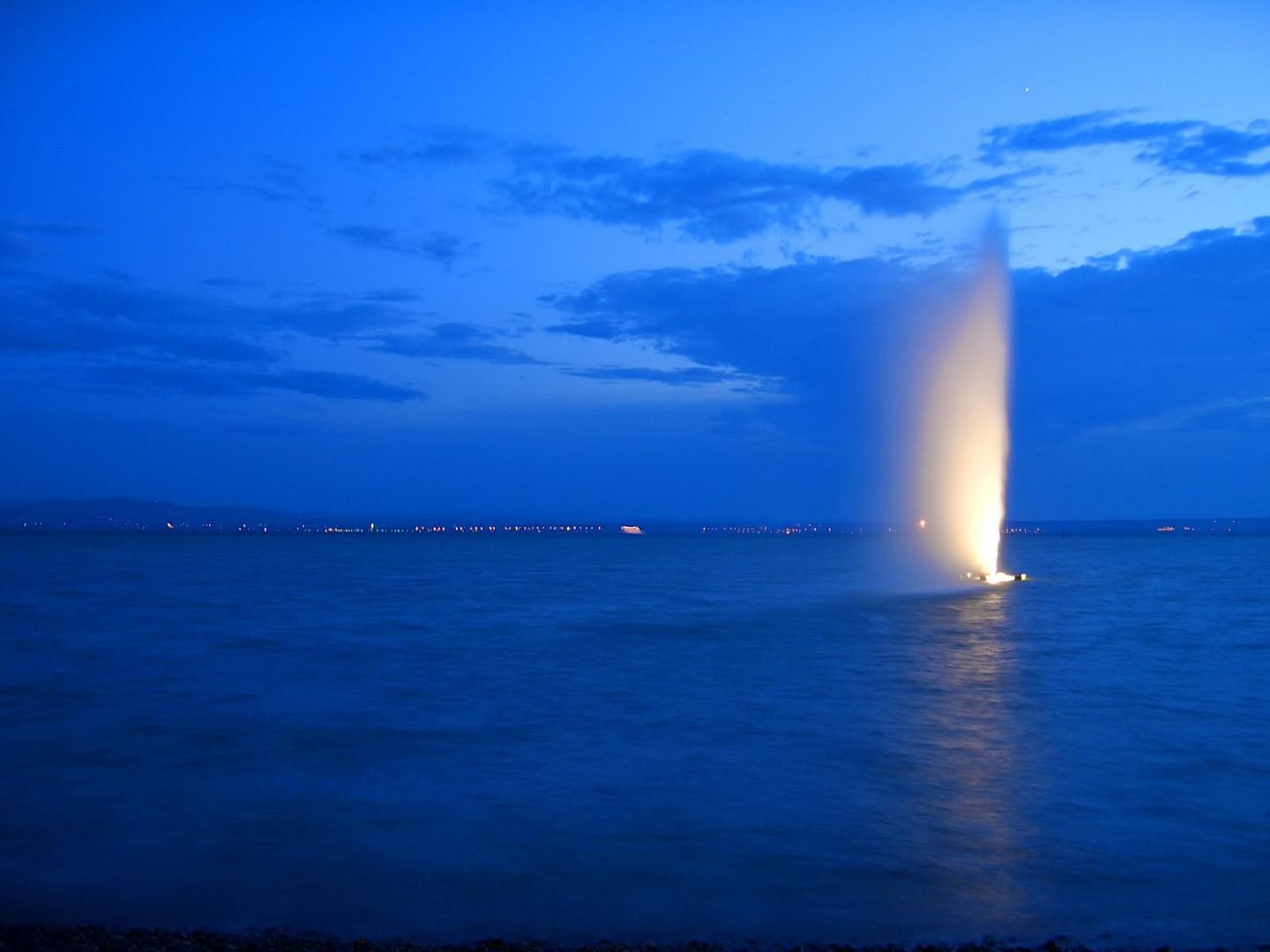 blue_18211.jpg